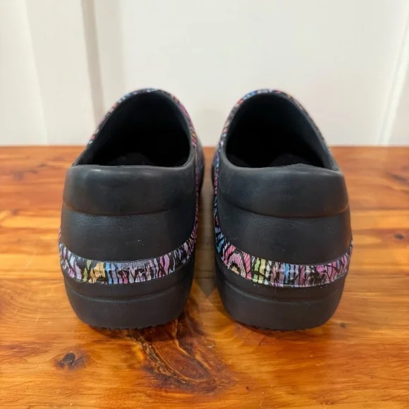 CROCS Neria Pro II Graphic Print Slip-On Work Nurse Clog - Picture 3 of 7